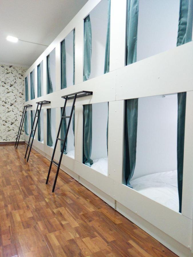 Nomadstan Capsule Hostel Каракол Екстериор снимка